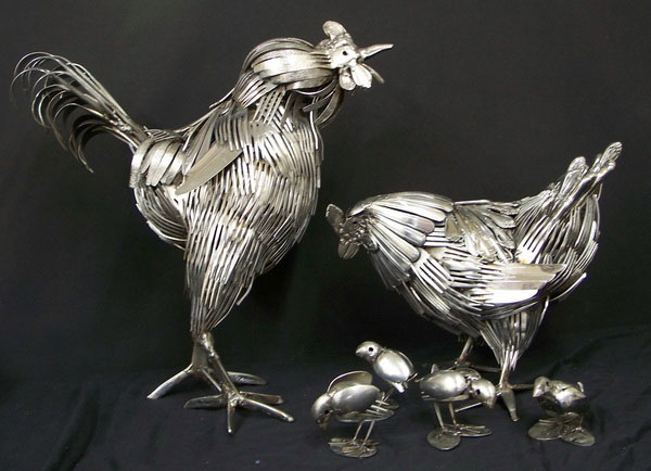 Scultura di Gary Hovey: galline